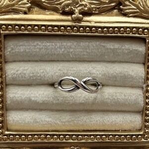 Tiffany & Co 925 AG Signed Iconic Sterling Silver Infinity Collection Ring Sz 8